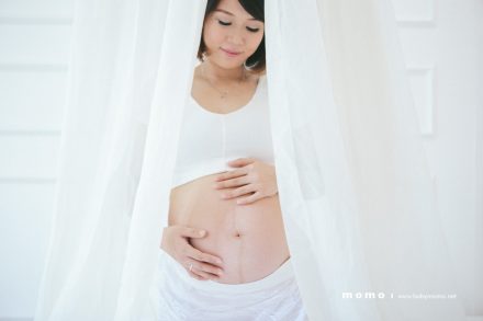 bali maternity photography soft light pregnancy detail