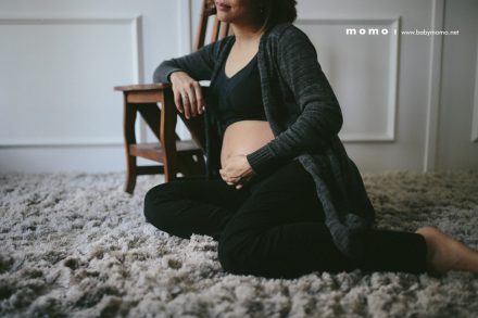 pregnancy photography bali natural calm maternity pose